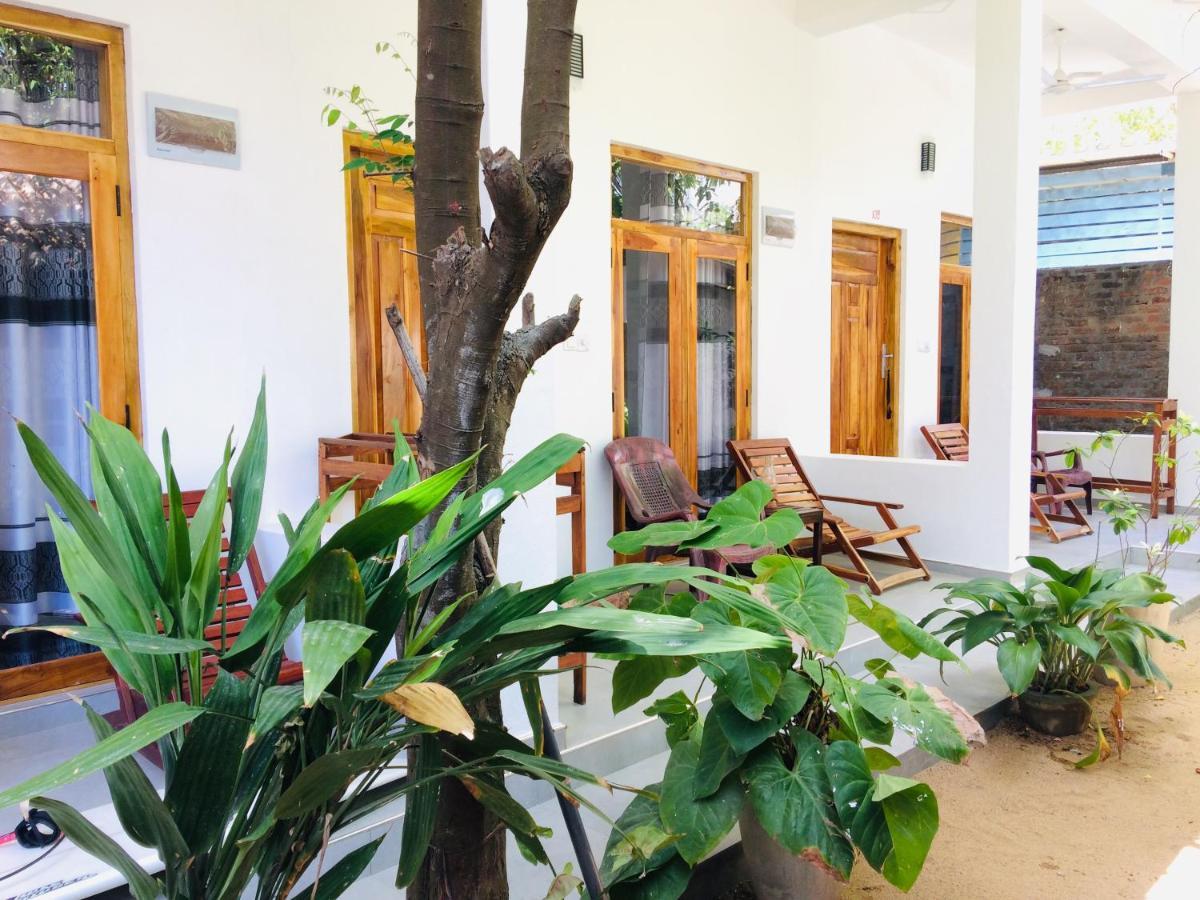 Tropicana Home Stay 아루감 베이 외부 사진