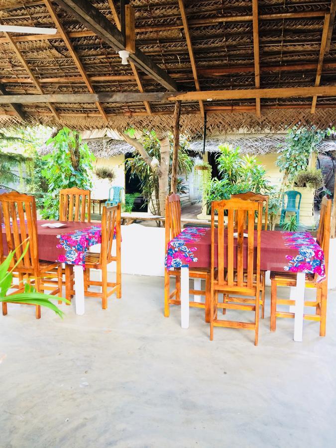 Tropicana Home Stay 아루감 베이 외부 사진