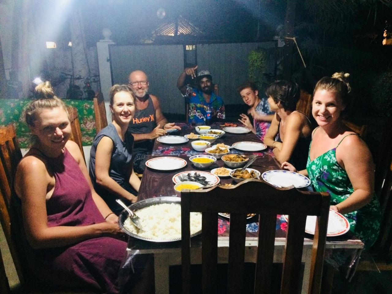 Tropicana Home Stay 아루감 베이 외부 사진
