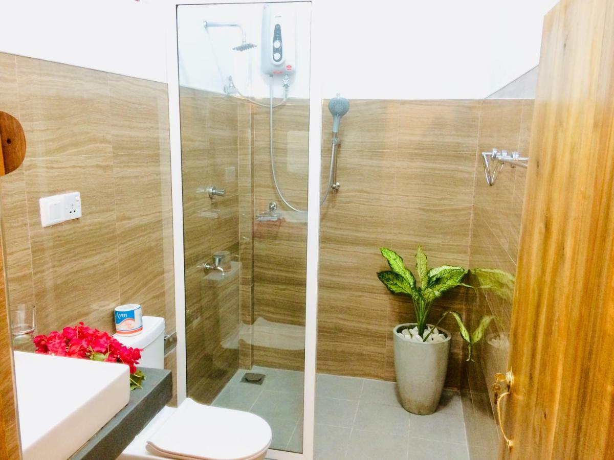 Tropicana Home Stay 아루감 베이 외부 사진