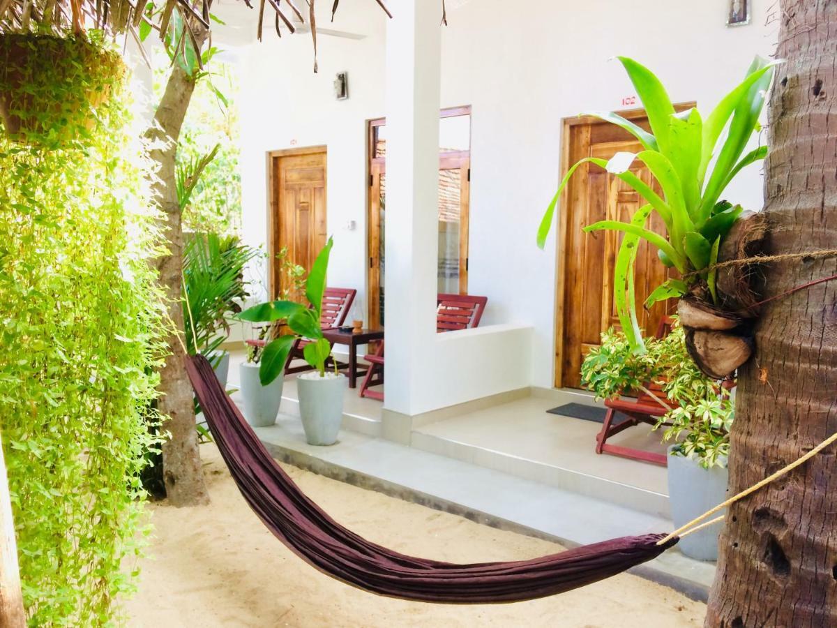 Tropicana Home Stay 아루감 베이 외부 사진