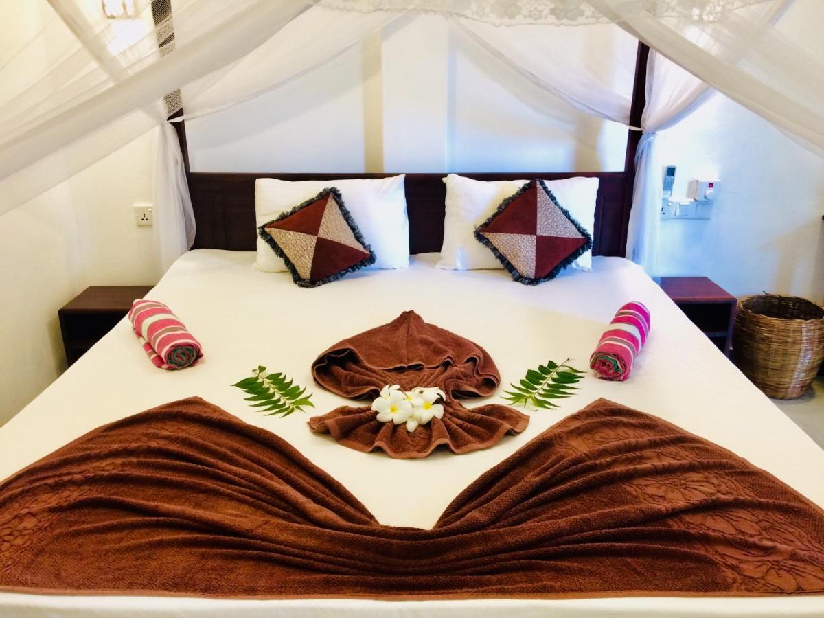 Tropicana Home Stay 아루감 베이 외부 사진